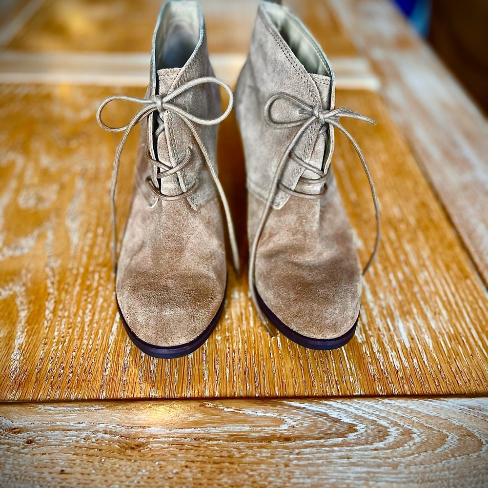 Women's Lace Up Suede Ankle Boots
